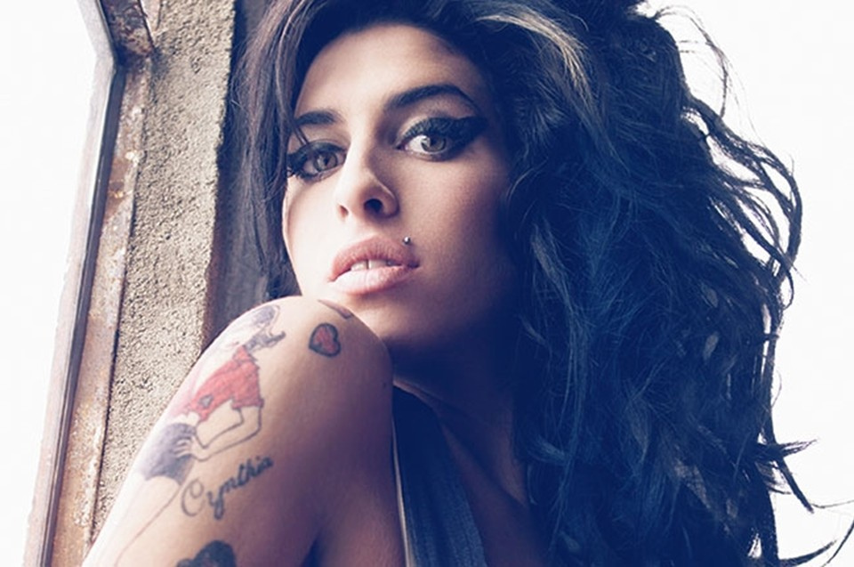 Amy Winehouse - alkohol i narkotyki - mieszanie substancji