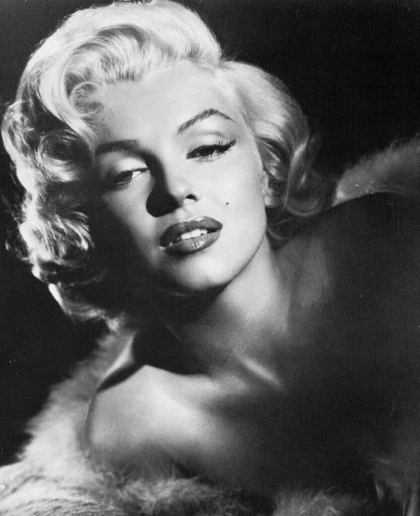 alkohol i leki zniszczyły amerykański sen - Marilyn Monroe 